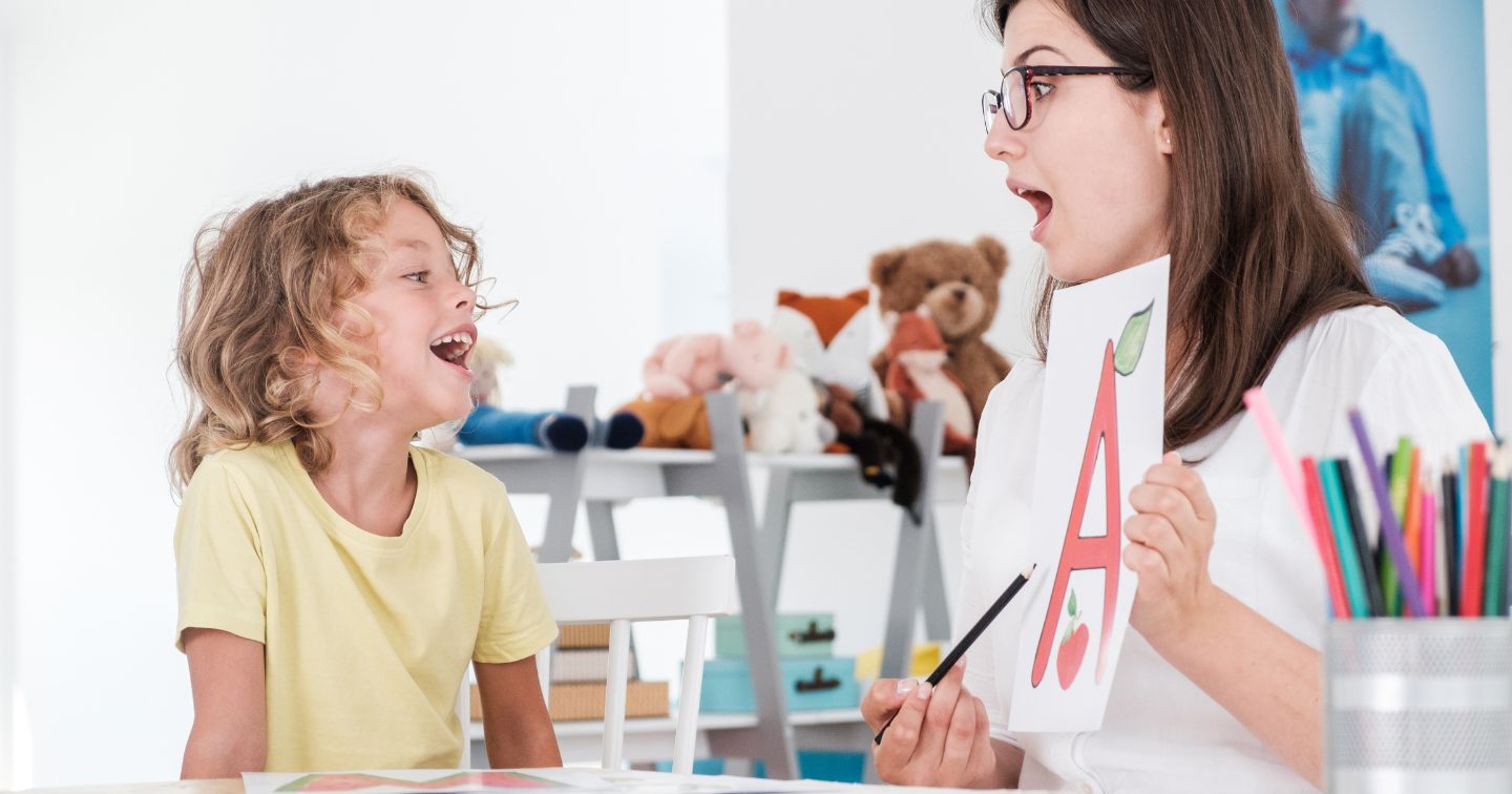 Desenvolvimento da Linguagem: Crianças Monolingues e Bilingues (Guia para Pais)